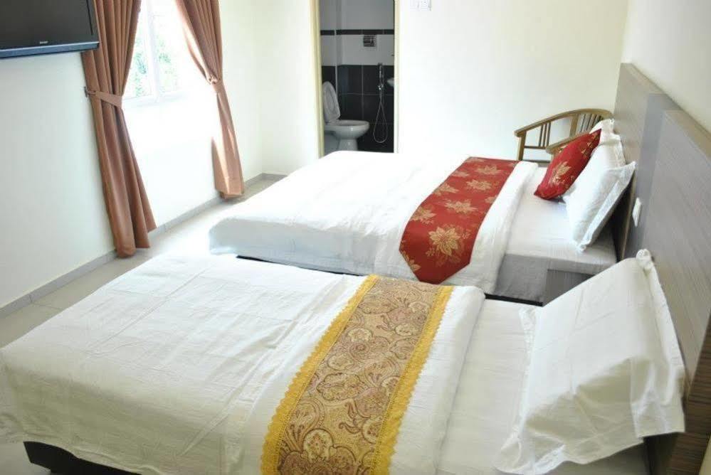 Hotel 18 Carat Малакка Экстерьер фото